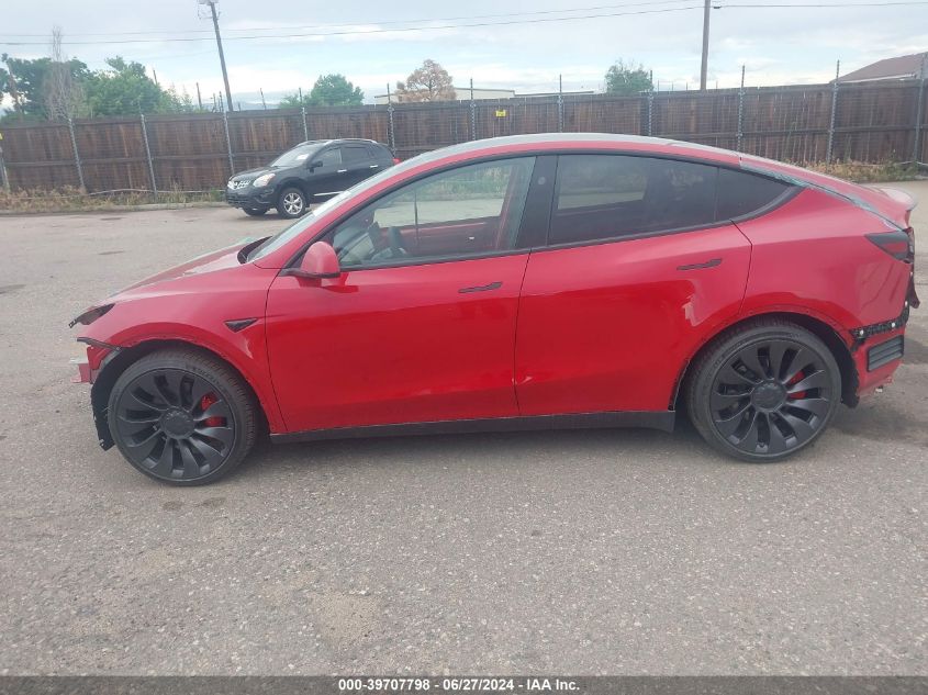 2023 Tesla Model Y VIN: 7SAYGDEF8PF962709 Lot: 39707798