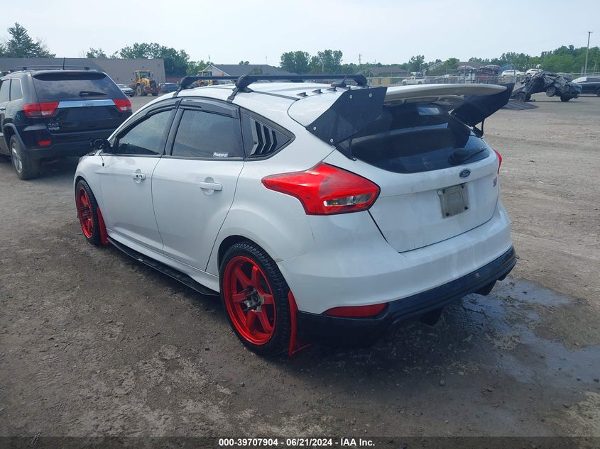 2016 Ford Focus St VIN: 1FADP3L92GL266840 Lot: 39707904