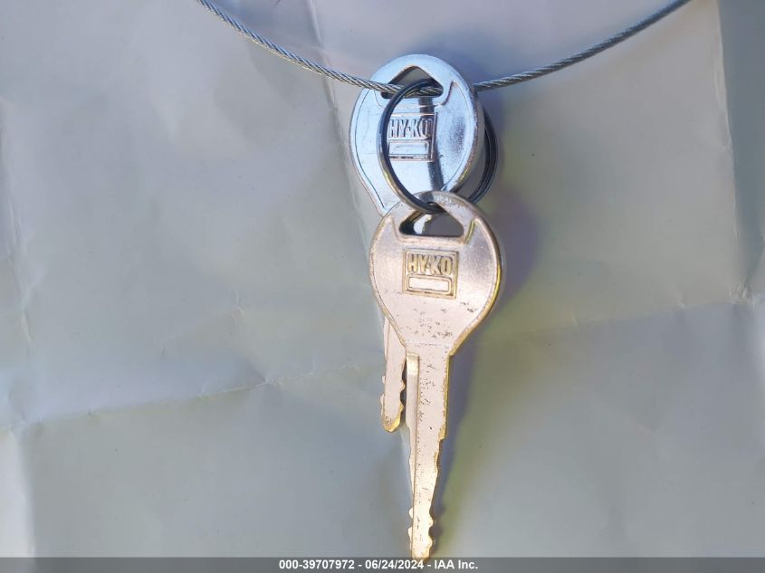 2000 Mazda 626 Es/Lx VIN: 1YVGF22C6Y5119681 Lot: 39707972