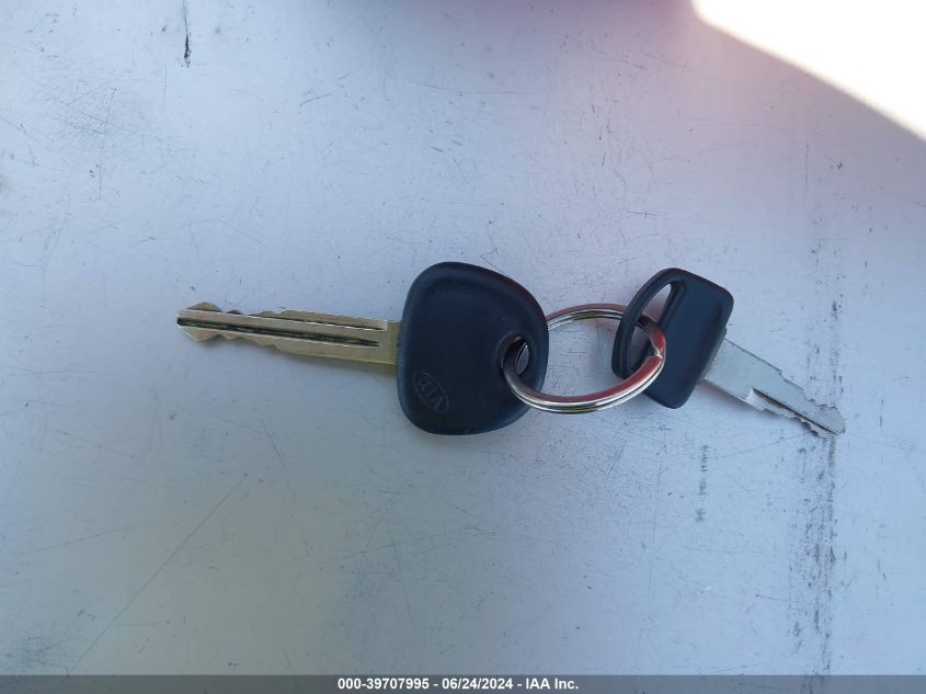 2010 Kia Soul + VIN: KNDJT2A25A7160942 Lot: 39707995