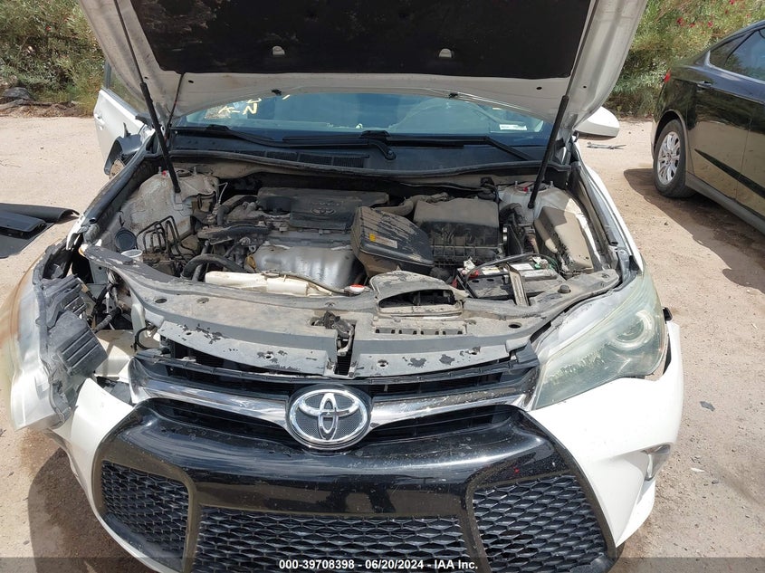 2016 Toyota Camry Le/Xle/Se/Xse VIN: 4T1BF1FK2GU165813 Lot: 39708398