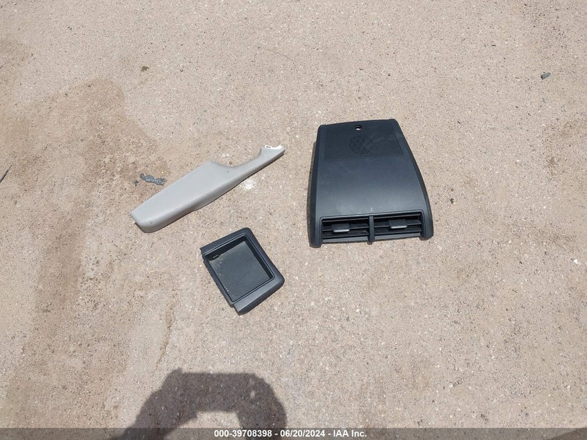 2016 Toyota Camry Le/Xle/Se/Xse VIN: 4T1BF1FK2GU165813 Lot: 39708398