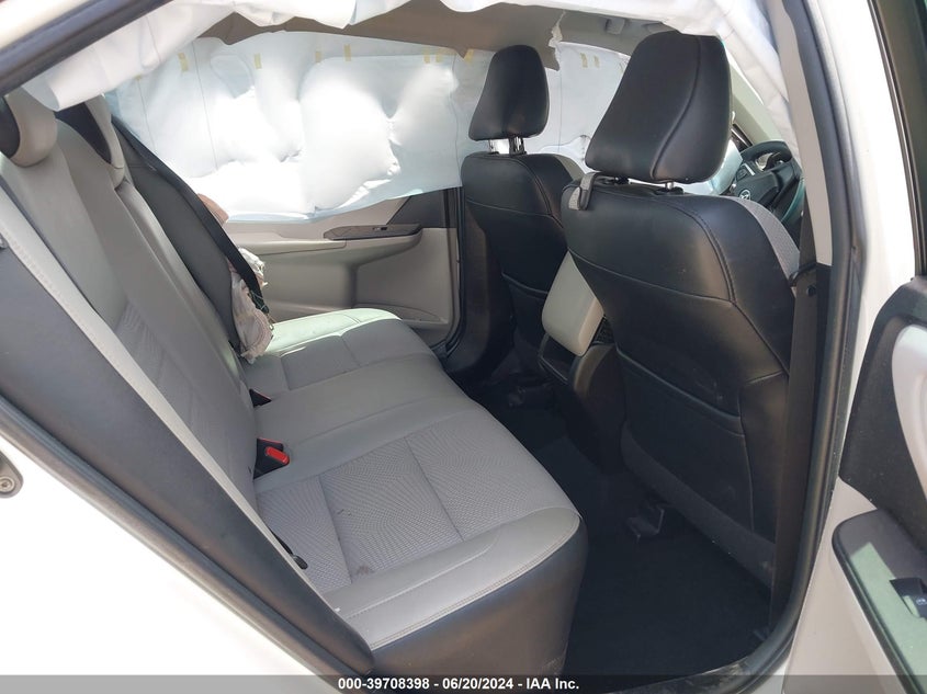 2016 Toyota Camry Le/Xle/Se/Xse VIN: 4T1BF1FK2GU165813 Lot: 39708398