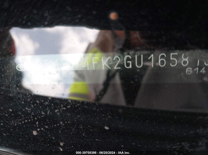 2016 Toyota Camry Le/Xle/Se/Xse VIN: 4T1BF1FK2GU165813 Lot: 39708398