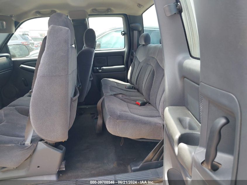 2002 GMC Sierra 1500 C1500 VIN: 2GTEC19W721147904 Lot: 39708546