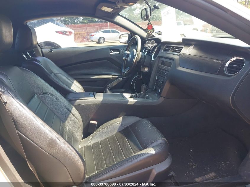 2011 Ford Mustang Gt Premium VIN: 1ZVBP8CF8B5106900 Lot: 39708598