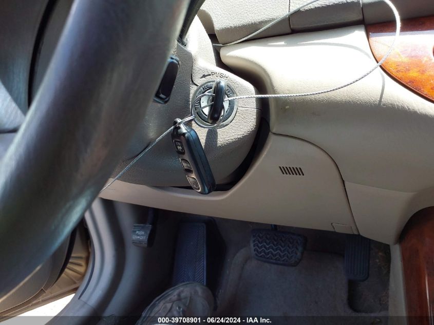 2004 Toyota Camry Xle VIN: 4T1BE32KX4U854255 Lot: 39708901