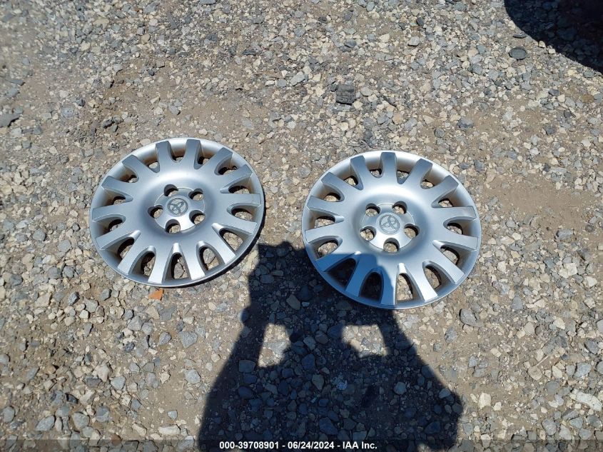 2004 Toyota Camry Xle VIN: 4T1BE32KX4U854255 Lot: 39708901