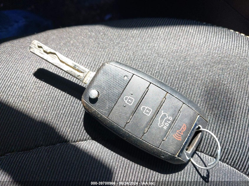 2014 Kia Soul + VIN: KNDJP3A56E7722678 Lot: 39708966