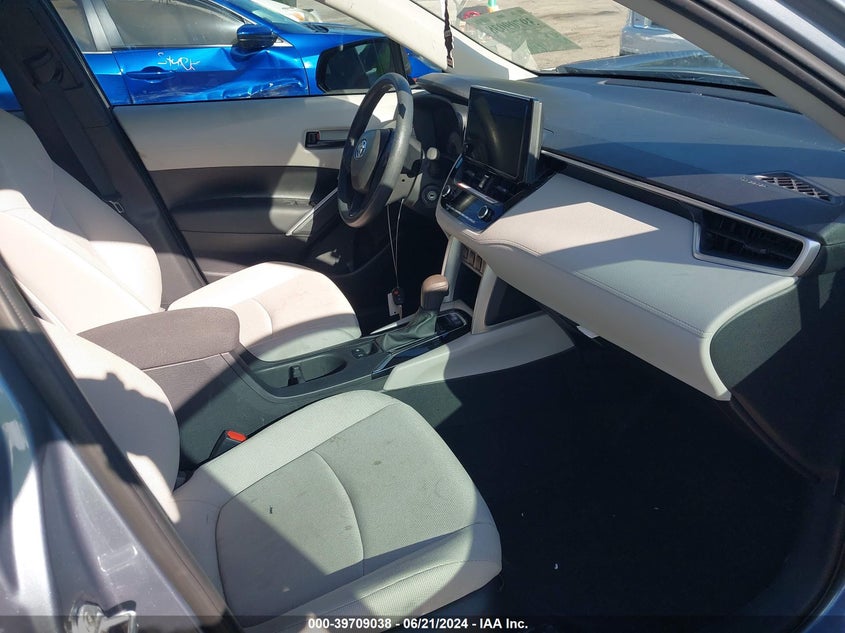 2023 Toyota Corolla Cross L VIN: 7MUAAAAG1PV058005 Lot: 39709038