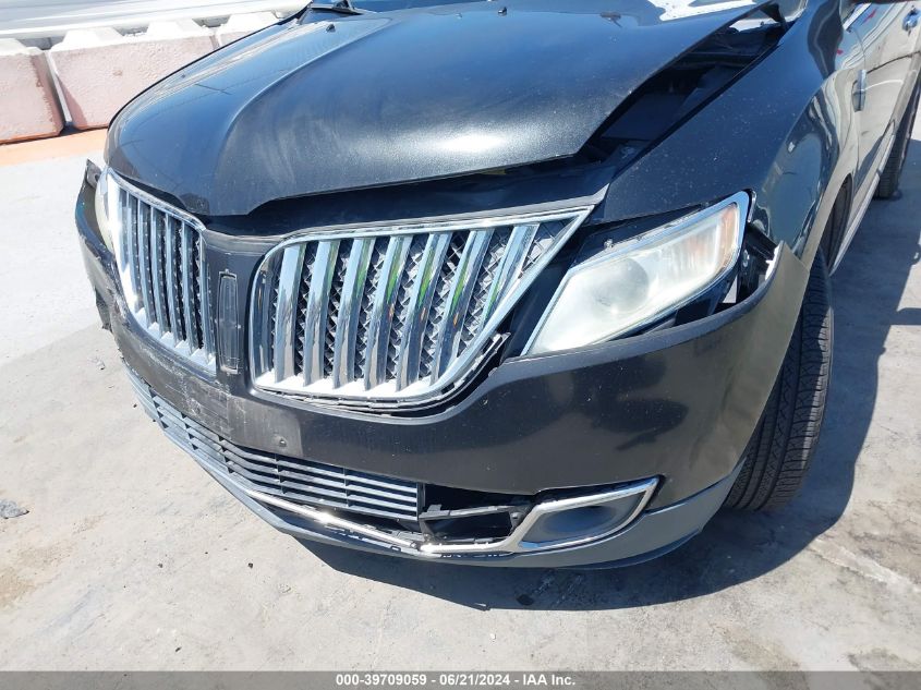 2011 Lincoln Mkx VIN: 2LMDJ6JK8BBJ21989 Lot: 39709059