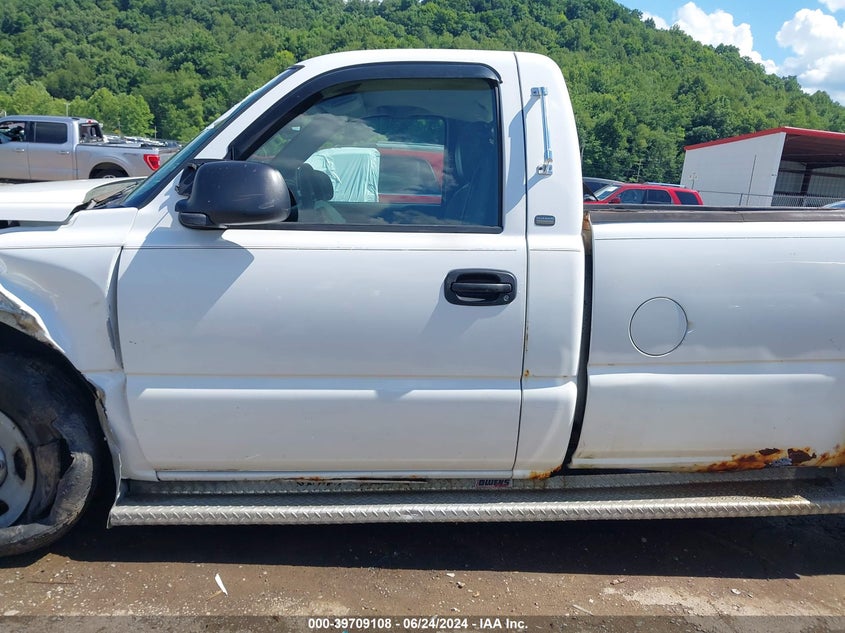 2004 Chevrolet Silverado 1500 Work Truck VIN: 1GCEK14X54Z240790 Lot: 39709108