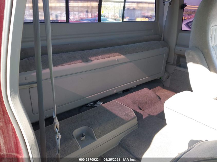 1993 Chevrolet Gmt-400 C2500 VIN: 1GCGC29N2PE167411 Lot: 39709234