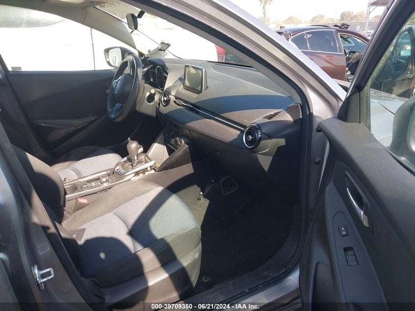 2016 Scion Ia VIN: 3MYDLBZV3GY113753 Lot: 39709350