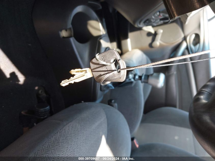 2001 Ford Focus Zx3 VIN: 3FAFP31341R239140 Lot: 39709657