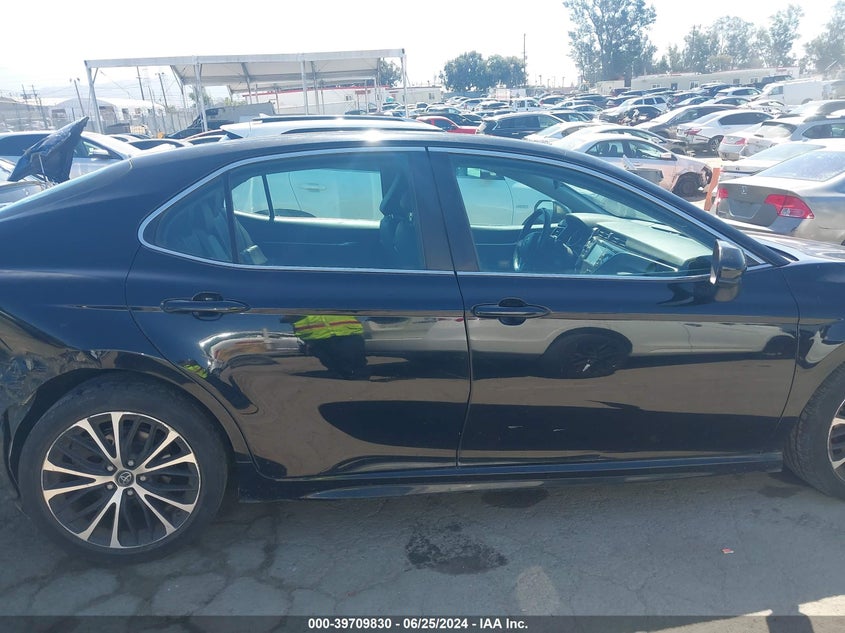 2018 TOYOTA CAMRY SE - 4T1B11HK0JU598968