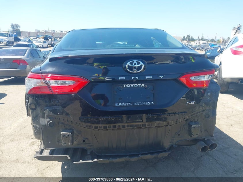 2018 TOYOTA CAMRY SE - 4T1B11HK0JU598968