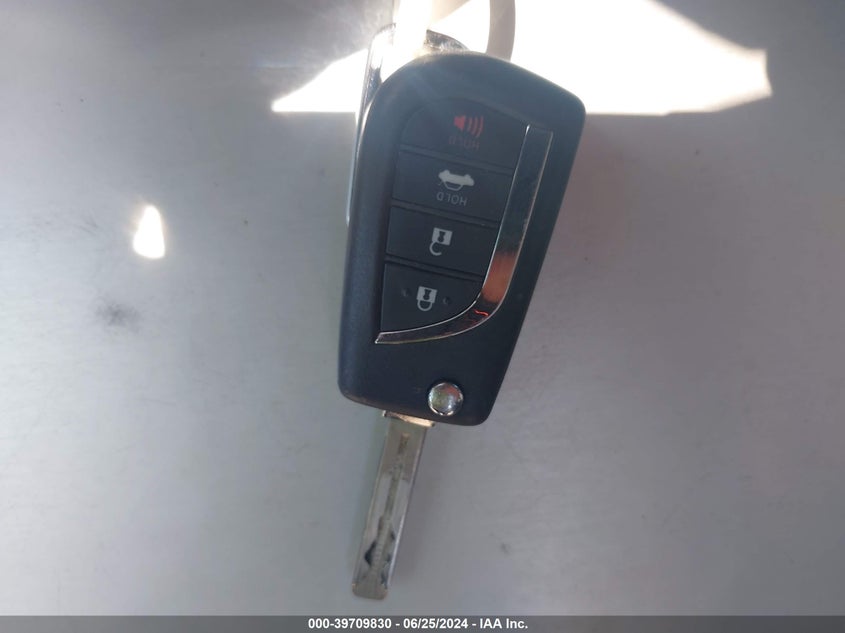 2018 TOYOTA CAMRY SE - 4T1B11HK0JU598968