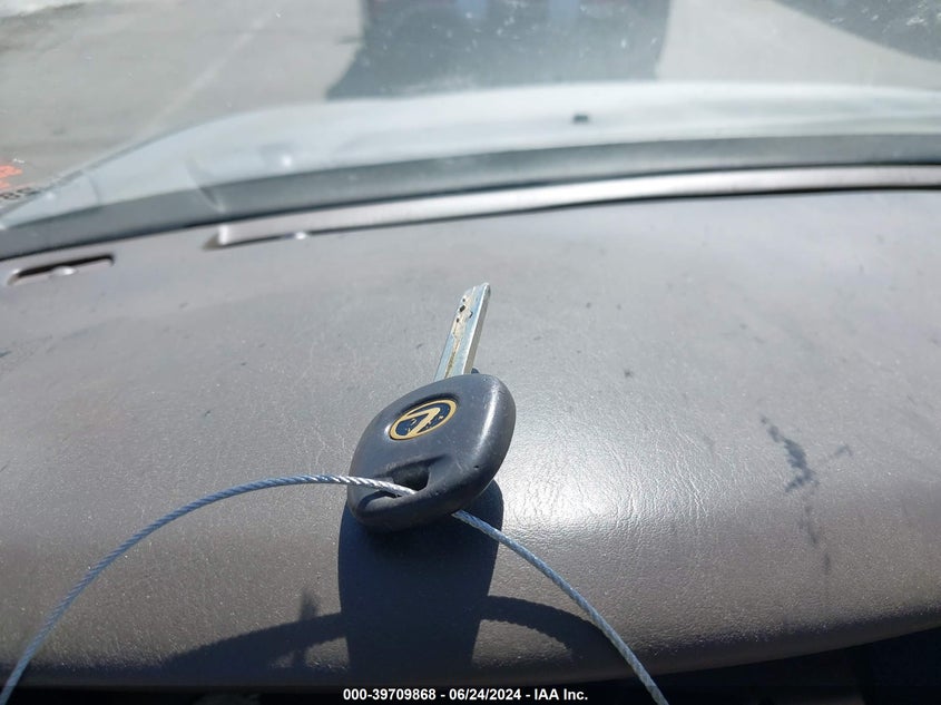 2001 Lexus Es 300 VIN: JT8BF28G210304029 Lot: 39709868