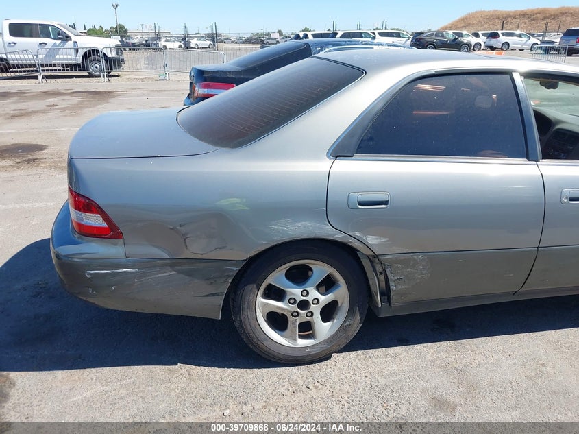 2001 Lexus Es 300 VIN: JT8BF28G210304029 Lot: 39709868