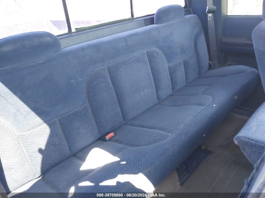 1995 Chevrolet Gmt-400 K2500 VIN: 1GCGK29NXSE117920 Lot: 39709880