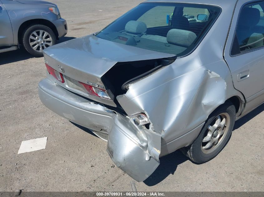 2000 Toyota Camry Le VIN: JT2BG22K1Y0480522 Lot: 39709931