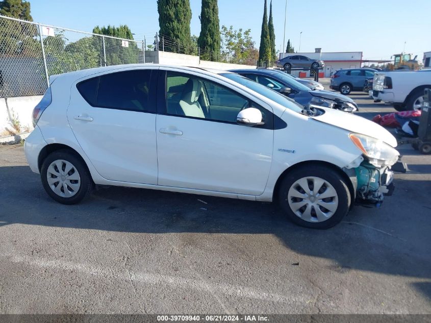 2013 Toyota Prius C VIN: JTDKDTB33D1038182 Lot: 39709940