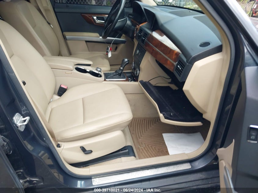 2010 Mercedes-Benz Glk 350 4Matic VIN: WDCGG8HB5AF370299 Lot: 39710021