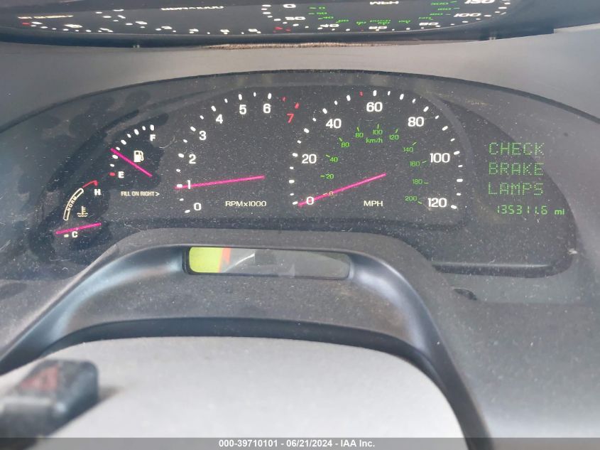 2000 Lincoln Continental VIN: 1LNHM97V7YY817309 Lot: 39710101