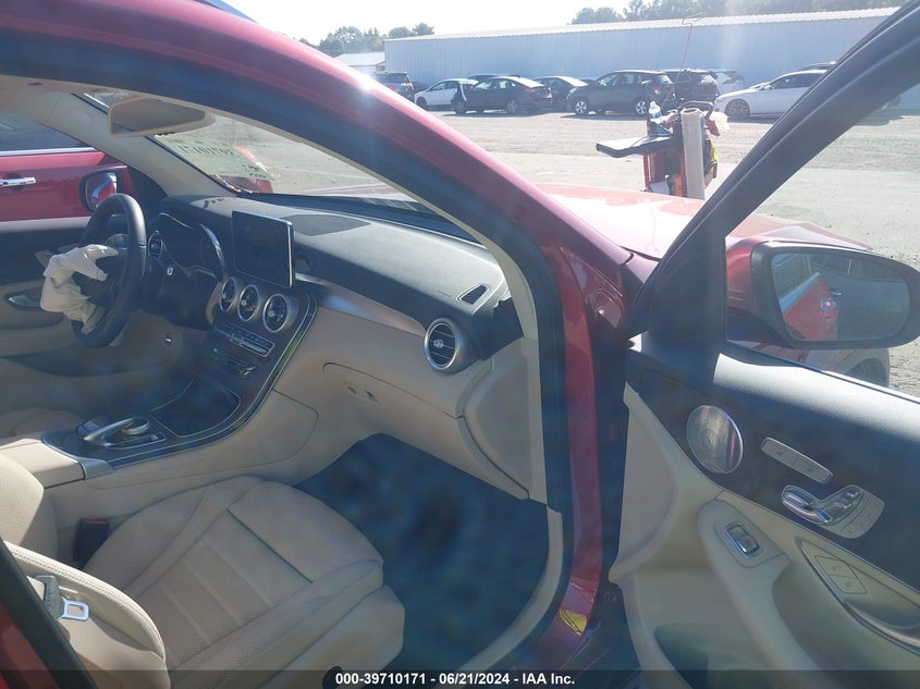 2019 Mercedes-Benz Glc 300 300 VIN: WDC0G4JB8KV159108 Lot: 39710171