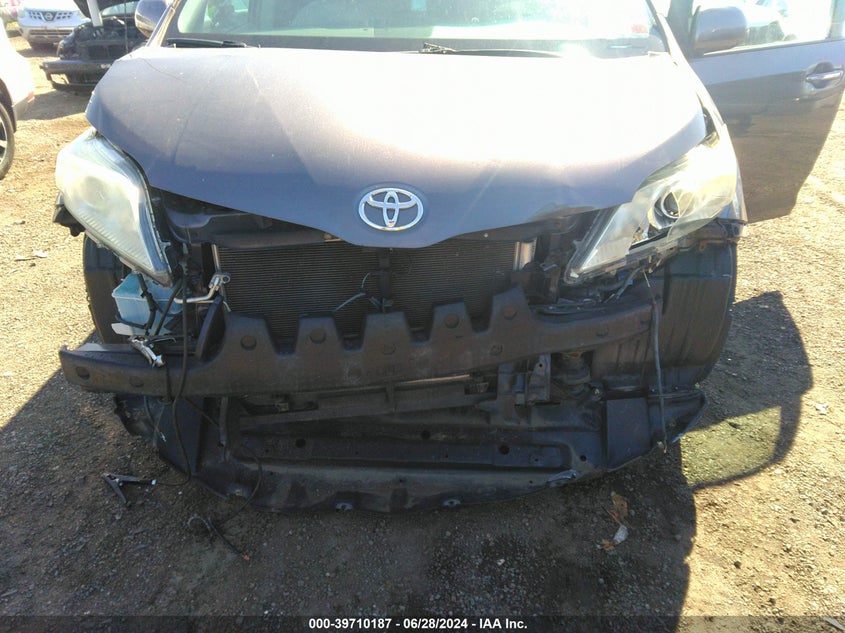 2012 Toyota Sienna Xle 7 Passenger VIN: 5TDDK3DC4CS046966 Lot: 39710187