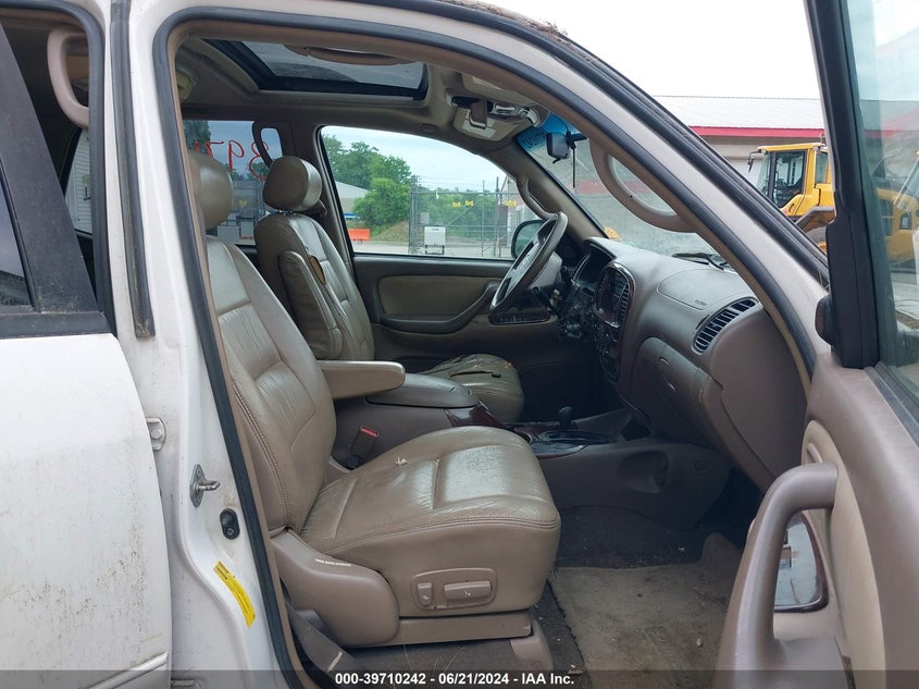 2004 Toyota Sequoia Sr5 V8 VIN: 5TDBT44A14S223354 Lot: 39710242