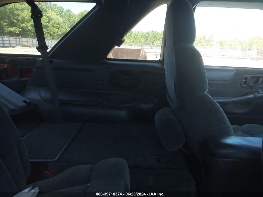 2001 Chevrolet Blazer Ls VIN: 1GNCT18W41K112946 Lot: 39710374