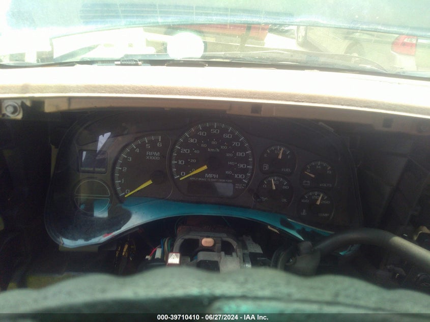 2000 Chevrolet Silverado 1500 VIN: 1GCEC14W5YZ160447 Lot: 39710410