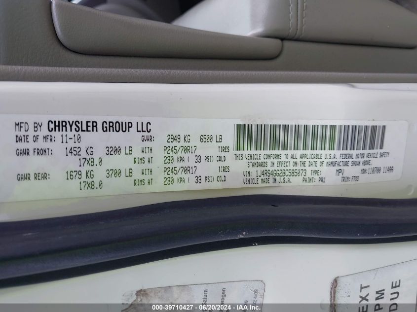 1J4RS4GG2BC585073 2011 Jeep Grand Cherokee Laredo