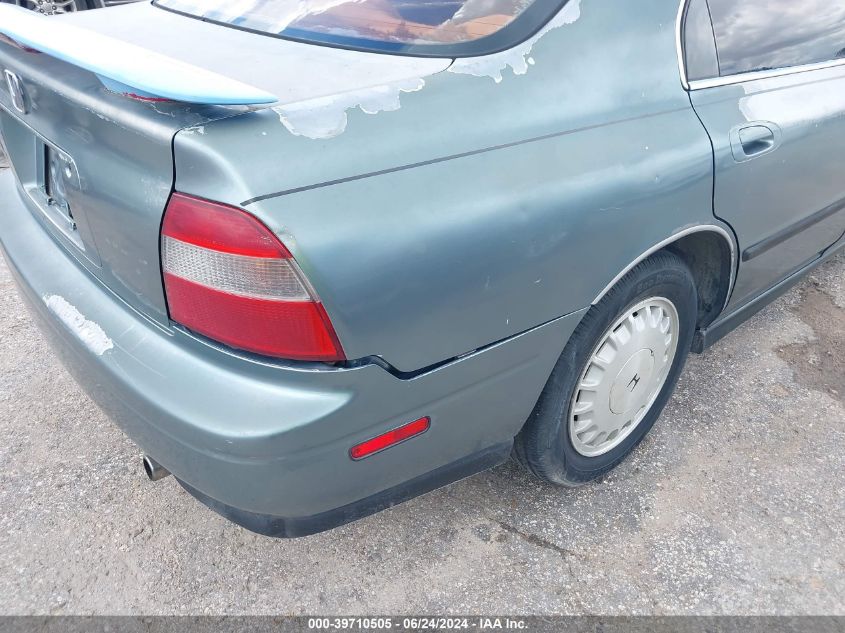 1995 Honda Accord Lx VIN: JHMCD5639SC062447 Lot: 39710505