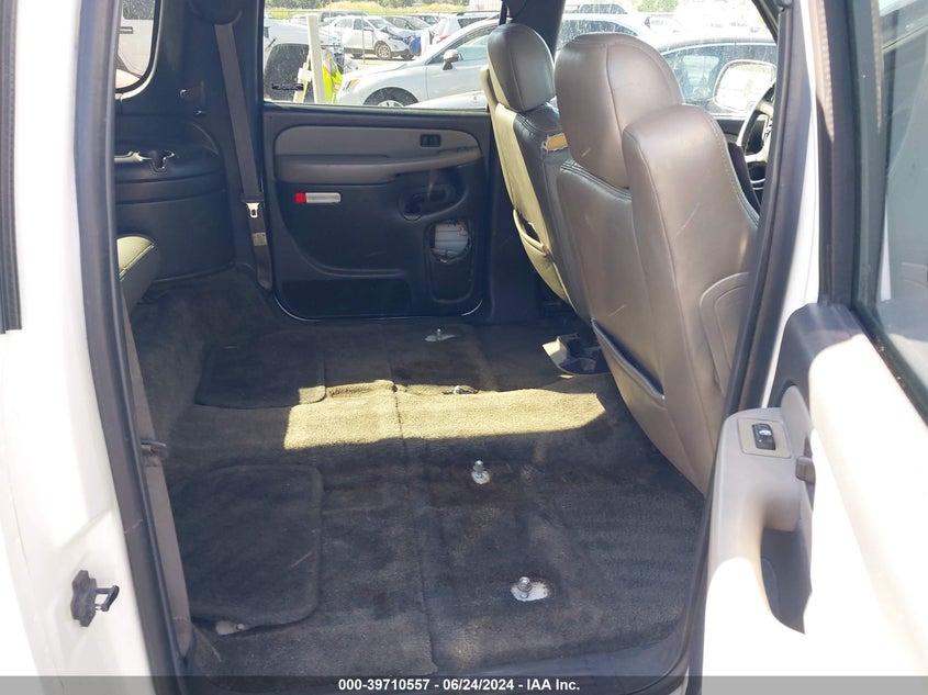 2002 Chevrolet Suburban 1500 Lt VIN: 3GNEC16Z62G205711 Lot: 39710557