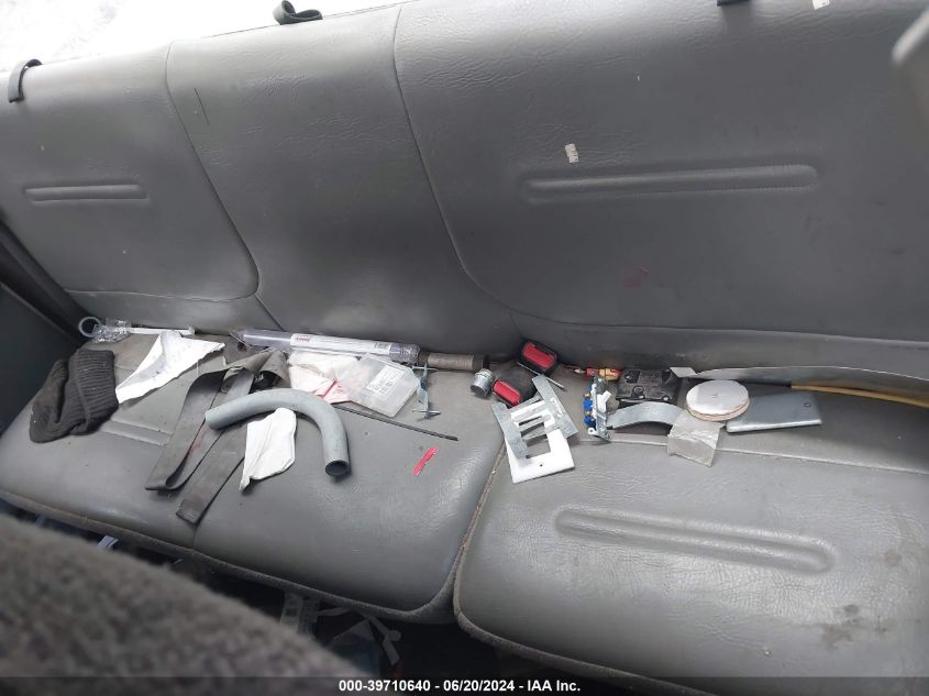 2002 Ford F-250 Lariat/Xl/Xlt VIN: 1FTNX20LX2EA15876 Lot: 39710640