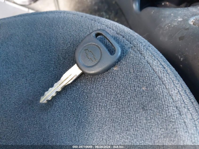 2001 Chevrolet Blazer VIN: 1GNDT13WX12109934 Lot: 39710649