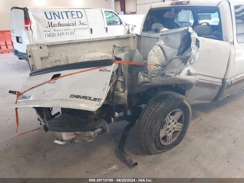 2001 Chevrolet Silverado 1500 C1500 VIN: 2GCEC19T811360512 Lot: 39710700