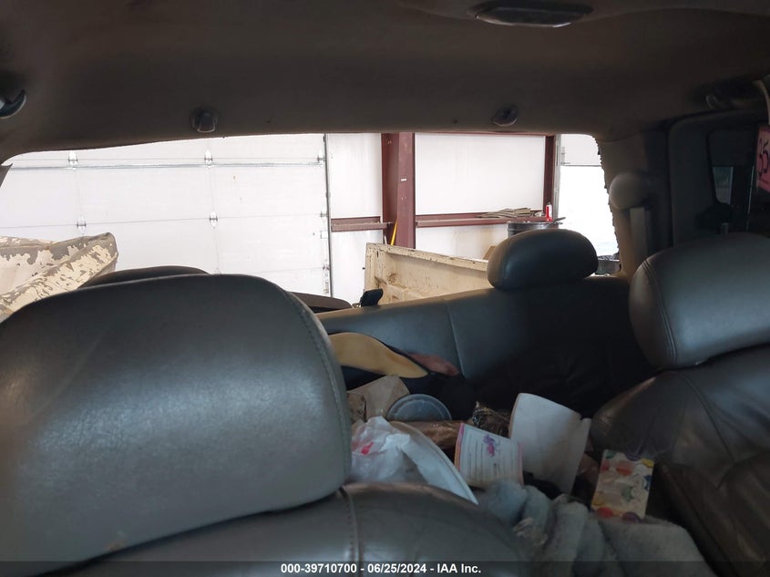 2001 Chevrolet Silverado 1500 C1500 VIN: 2GCEC19T811360512 Lot: 39710700