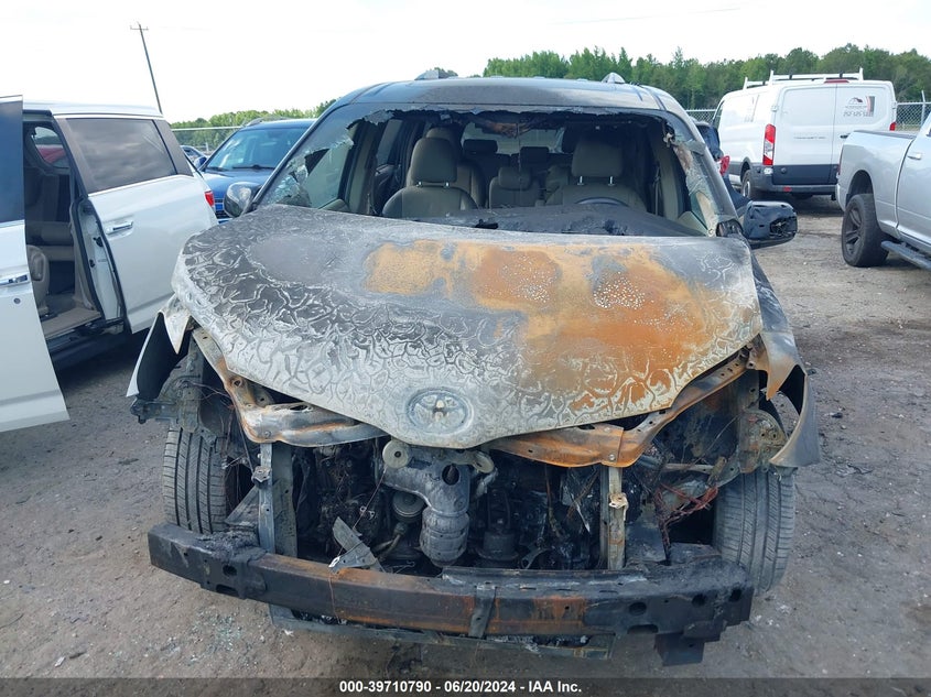 2015 Toyota Sienna Xle Premium 8 Passenger VIN: 5TDYK3DC6FS648113 Lot: 39710790