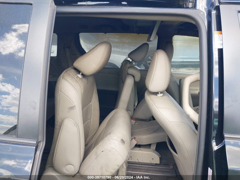 2015 Toyota Sienna Xle Premium 8 Passenger VIN: 5TDYK3DC6FS648113 Lot: 39710790