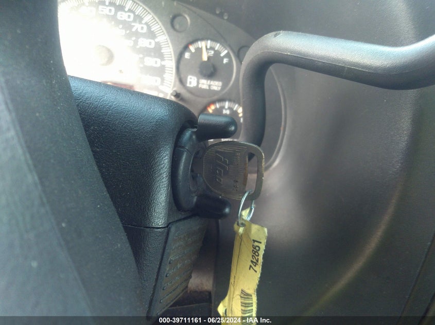 2002 Chevrolet Express VIN: 1GCGG25R521130768 Lot: 39711161