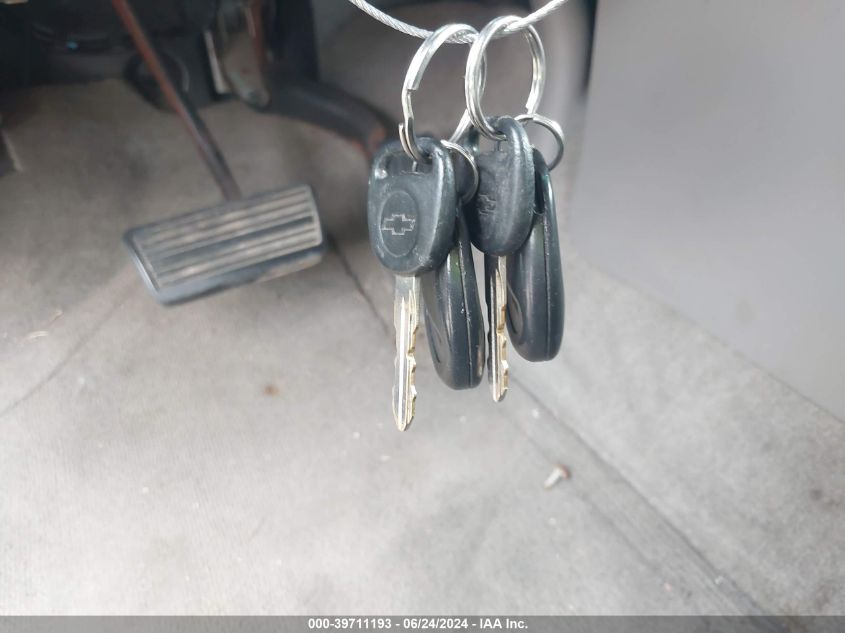 2005 Chevrolet Tahoe Ls VIN: 1GNEK13T75J134962 Lot: 39711193