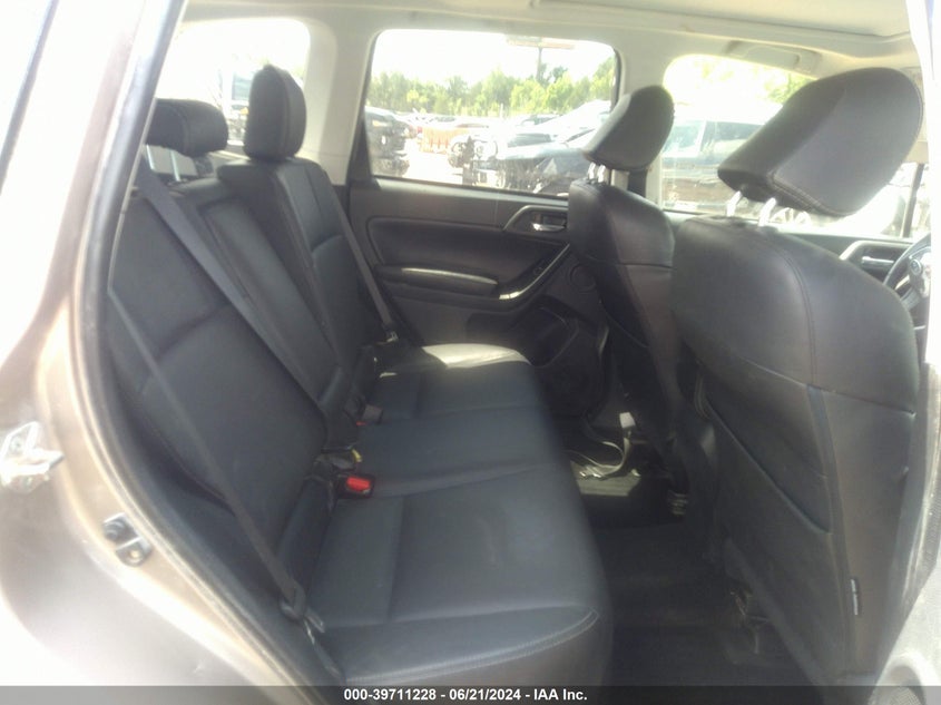 2016 Subaru Forester 2.5I Limited VIN: JF2SJARCXGH485575 Lot: 39711228