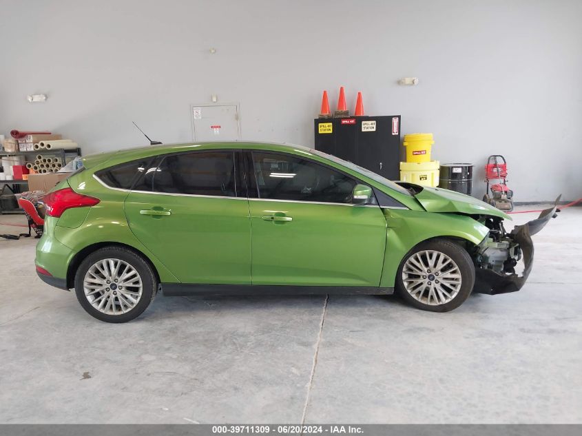 1FADP3N22JL272130 2018 Ford Focus Titanium