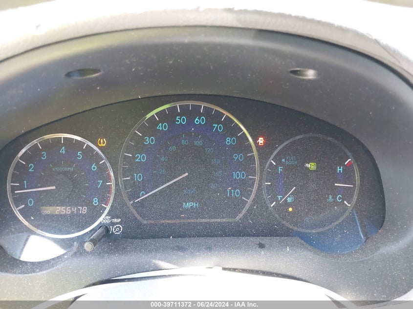 2010 Toyota Sienna Le VIN: 5TDKK4CC0AS304220 Lot: 39711372