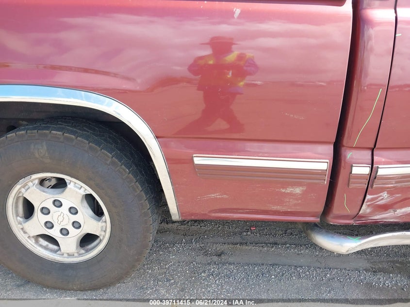 1999 Chevrolet Silverado 1500 Lt VIN: 2GCEC19T9X1217755 Lot: 39711415