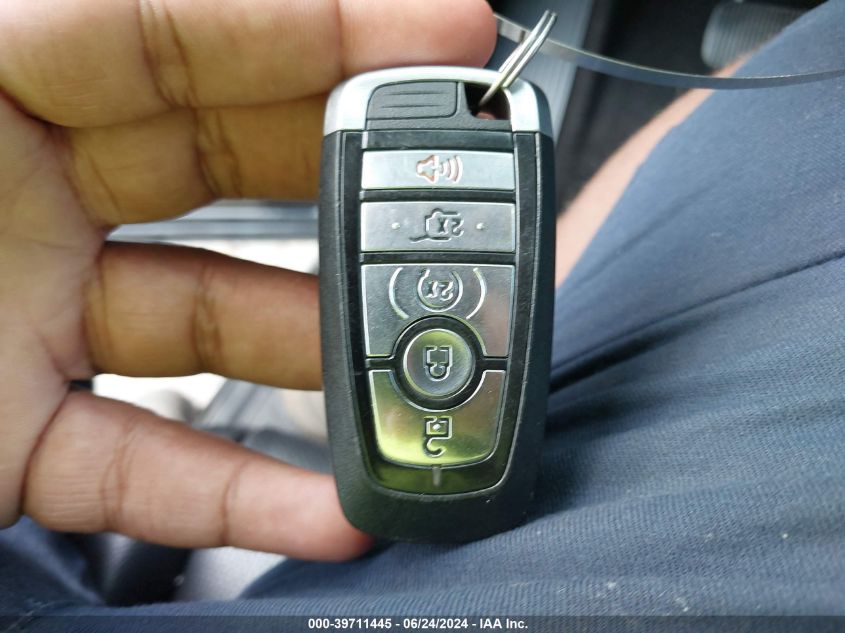 2021 Ford Expedition Xlt VIN: 1FMJU1JTXMEA10532 Lot: 39711445